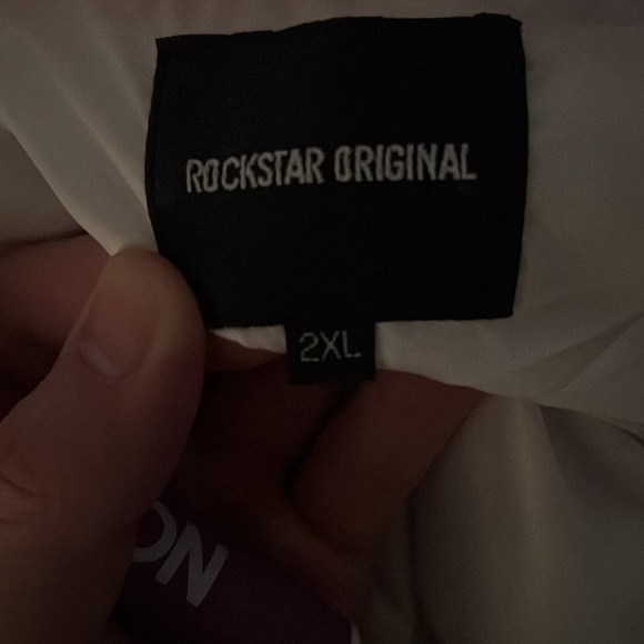 Rockstar original puffer jacket I bought this jacket brand new size 2 XL - Picture 3 of 3